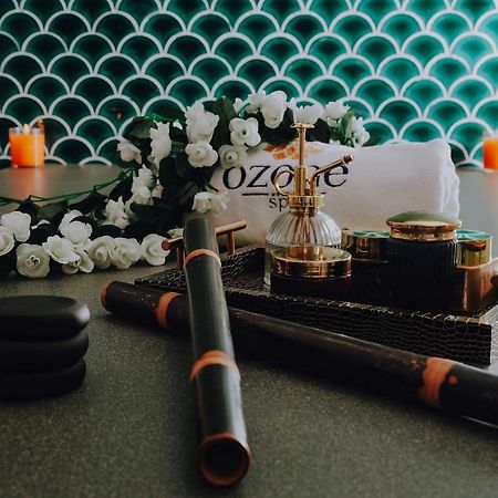 Doubletree By Hilton Fujairah City ภายนอก รูปภาพ A set of OZO