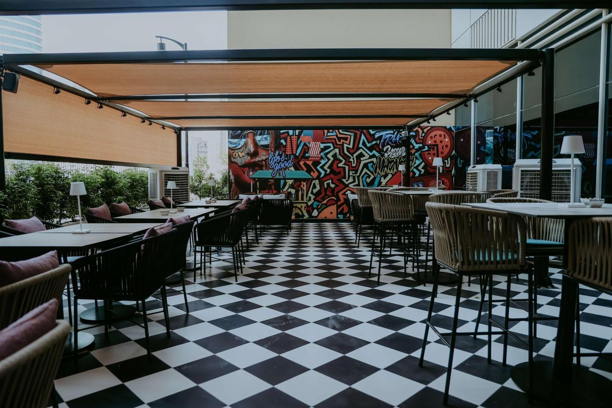 Doubletree By Hilton Fujairah City ภายนอก รูปภาพ The interior of the restaurant